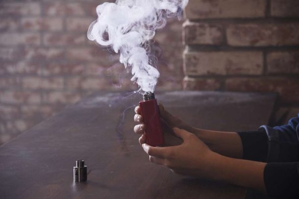 Teen Posts Photos Of Collapsed Lungs To Warn Others Against Vaping